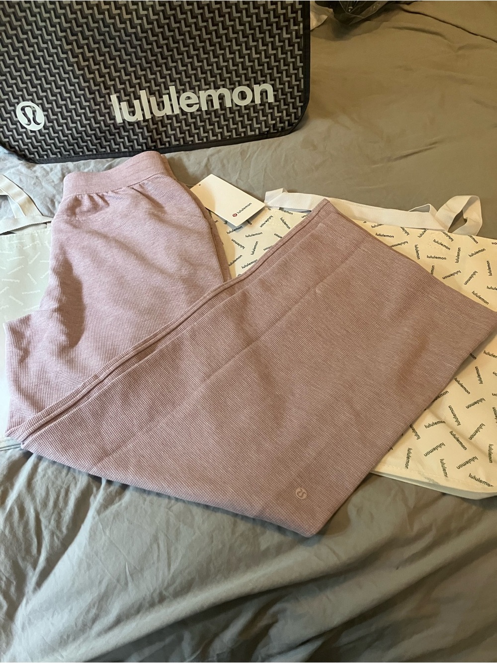 NWT Lululemon Scuba Mid-Rise Wide-Leg *Waffle, S, Heathered Porcelain Pink